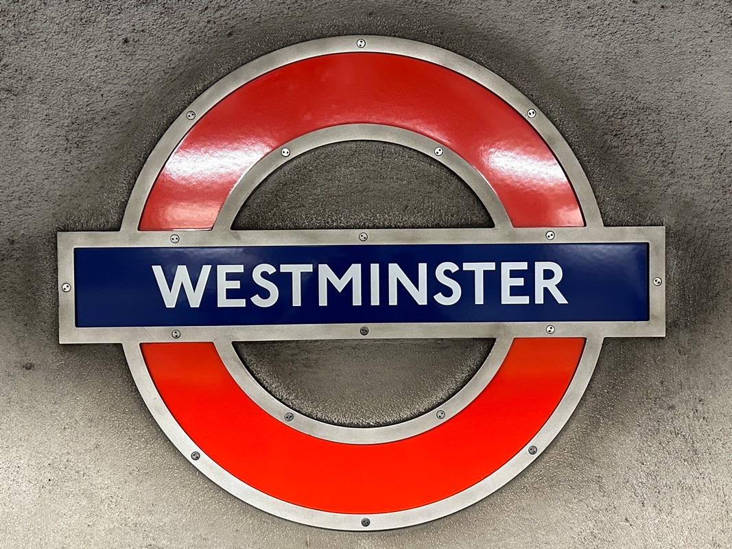Westminster London Underground roundel sign